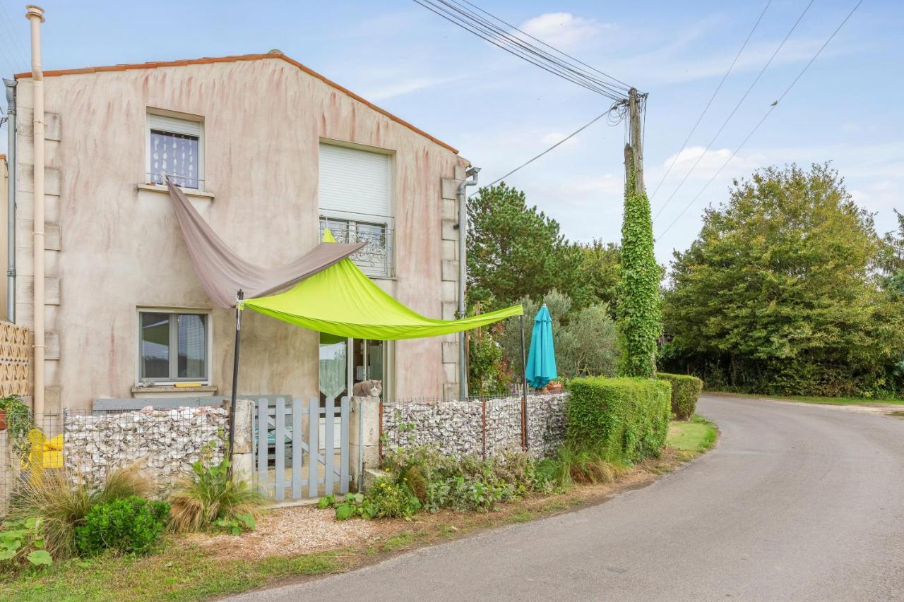 Appartement Accueillant A Mortagne Sur Gironde 45 M² Terrasse المظهر الخارجي الصورة